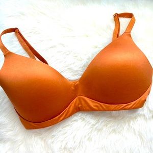 ☀️ 5/$25 Sunnie wireless extreme push-up bra. Bundle and save!